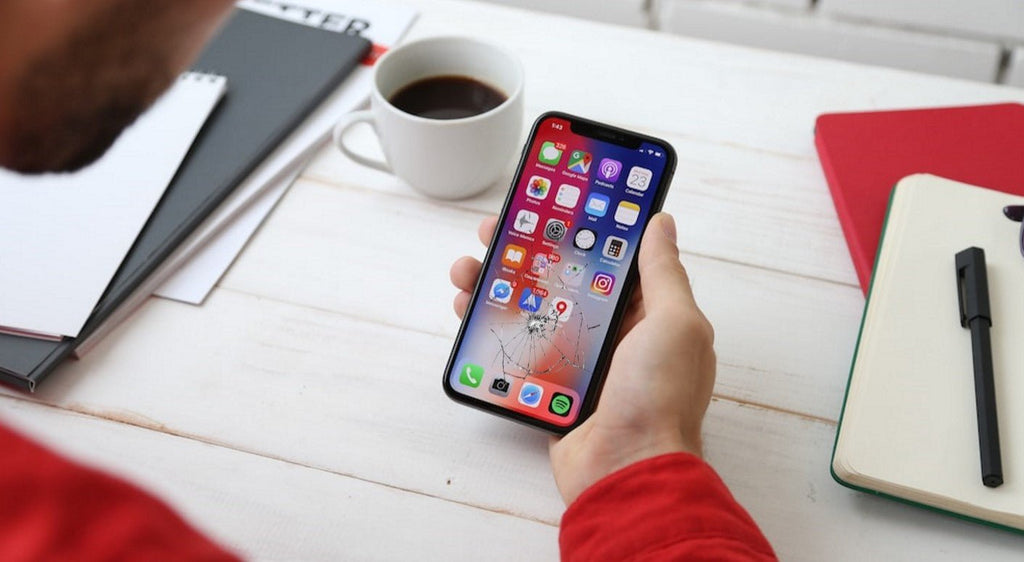 iPhone Screen: Repair or Replace?