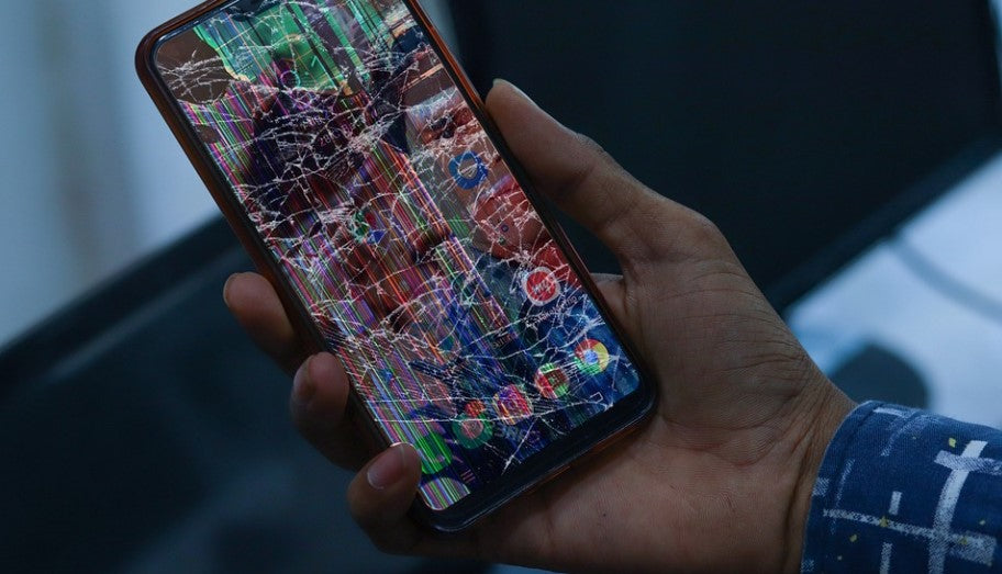 How to fix my flickering phone screen