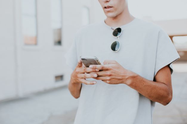 What do I do if my phone is stuck on the logo? Here are 4 ways to fix it.