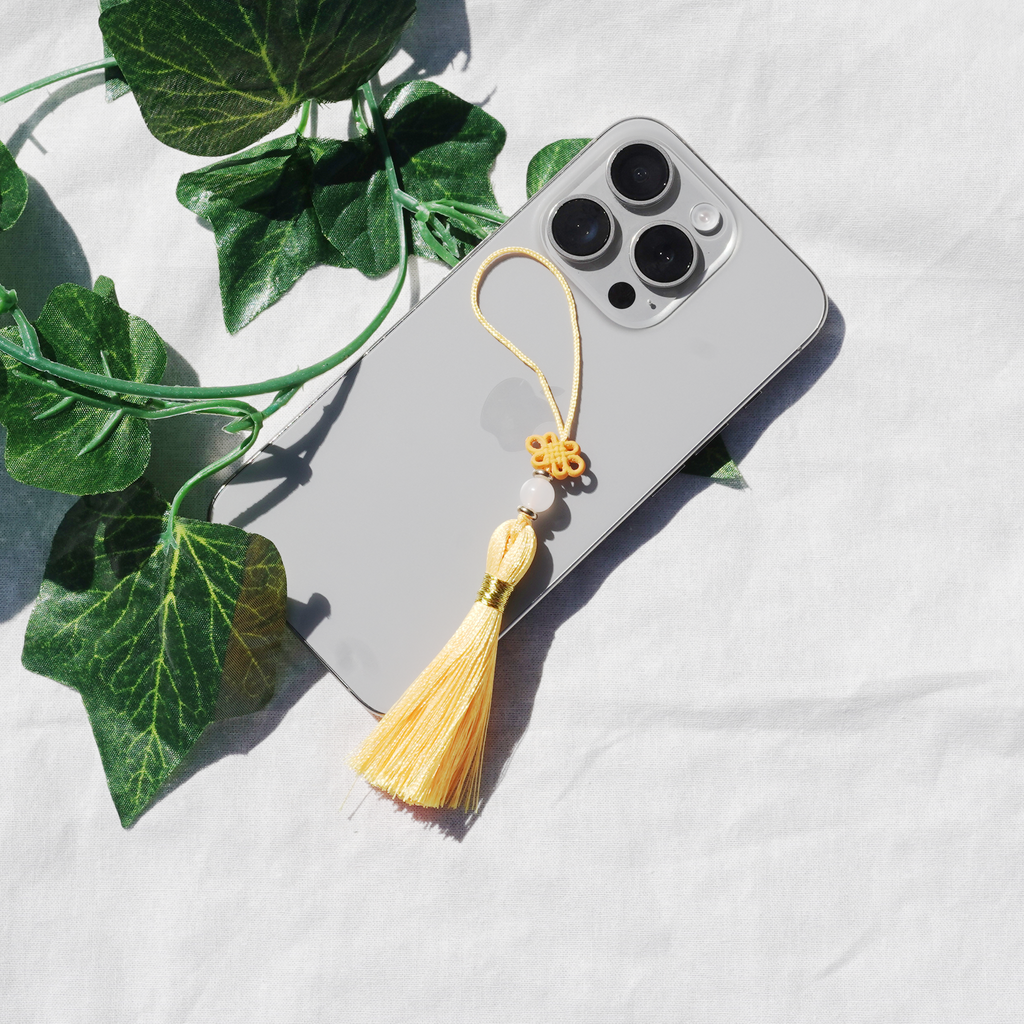 Short Norigae Yellow Phone Charm